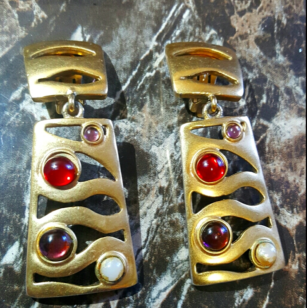 CÉLINE VINTAGE CLIP ON EARRINGS